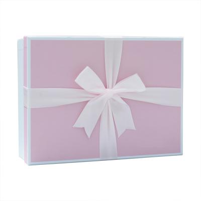 China Recyclable Window Gift Box With Bow Wedding Gifts For Guests Box Thermos Stationery Valentine's Day Gift Box for sale