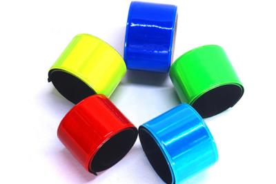 China Non Toxic PVC Reflective Slap Bracelets Comfortable Fit With Free Carrying Pouch for sale