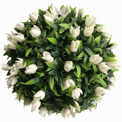 China Eco-friendly outdoor decorative artificial white flower with green leaves ball, large artificial topiary balls for home decor for sale