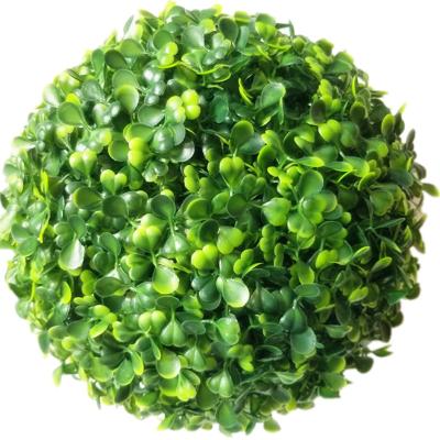 China Minimalist Customized Size Artificial Boxwood Grass Ball Faux Moss Topiary Ball For Indoor Outdoor Decor for sale