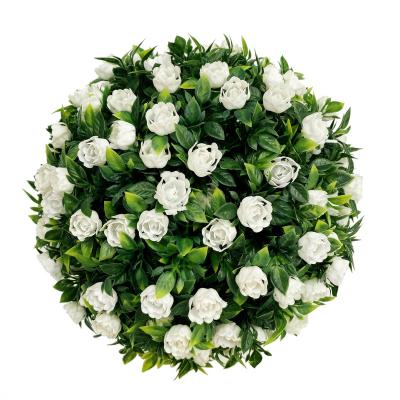 China Mini White Flower Minimalist Fake Boxwood Grass Green Artificial Ball For Wedding Decorative Sale for sale