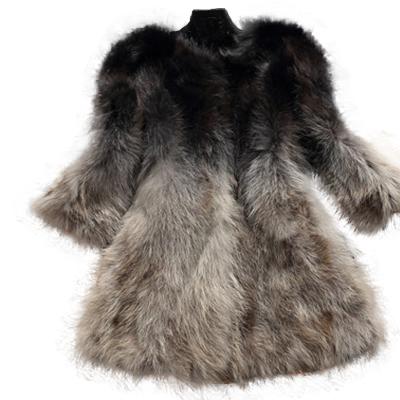 China Viable Good Quality Gradient Color Real Raccoon Fur Coat Raccoon Fur Overcoat for sale