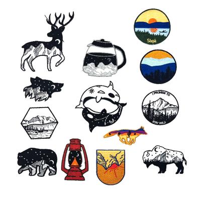 China Low MOQ High Quality Patches Circular Animal Scenery Computer Embroidered Patch Iron On Patches For Clothing Bag Hat Applique for sale