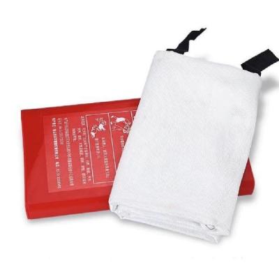 Chine Couverture incendie d'urgence non toxique de 1,5x1,5 m Couverture ignifuge pour les incendies de classe F à vendre