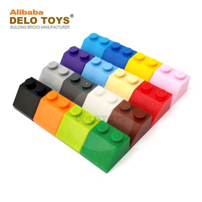 China Plastic Construction Toy DELO TOYS Building Blocks Bricks 2*2 Slope 45 2 x 2 (25 Colors) (NO.3039) for sale