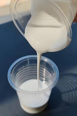 Cina ISO9001 Emulsione acrilica di stirene per l'industria degli imballaggi per migliorare l'adesione degli inchiostri in vendita