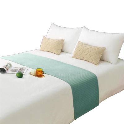 China Disposable Green Velvet Bed Flag European Style Hotel Bedside Towel Standard Size Of Bed Runner Wholesale Flat Bed Sheet Home Bedding Scarf for sale