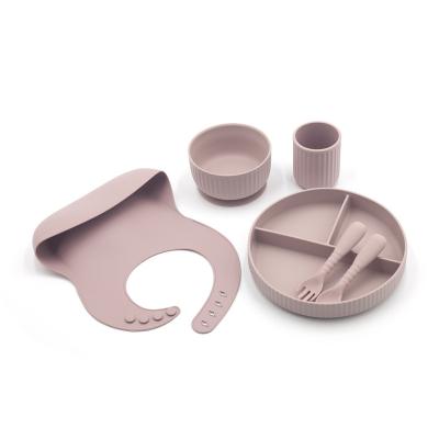 China New Textured Silicone Baby Feeding Sets Plates Bowls Feeding Tableware Set Sets Suction Dish Bib Spoon & Fork Luxury Folding Silicone for sale