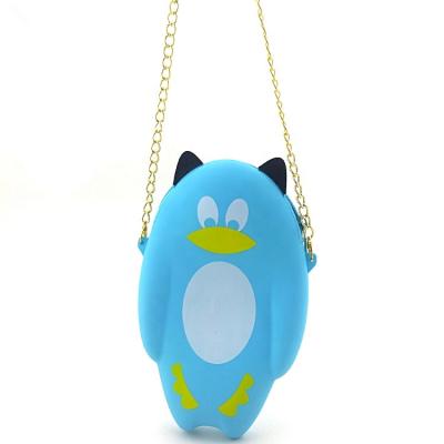 China Silicone Fashion Designer Handbags With Cross - Body Gold Penguin Ladies Chain Handbags for sale