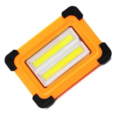 Chine high quality 180 degree rotatable stand outdoor orange working lamp with magnet solar rear cool white white LED work light à vendre