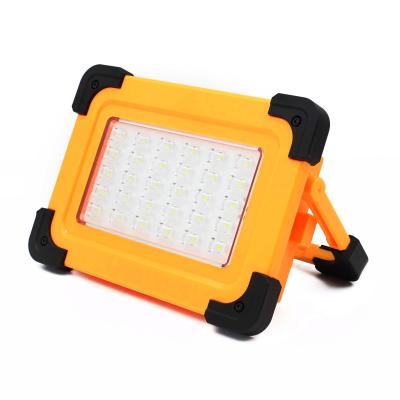 China Garden Working Lamp With Magnetic USB Rechargeable Solar High Quality Led Work Light à venda