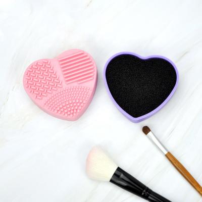 China Popular Love Heart Shape Silicone Makeup Cleaning Mat Silicone Eyebrow Brushes Silicone Cleaning Mat Product for sale