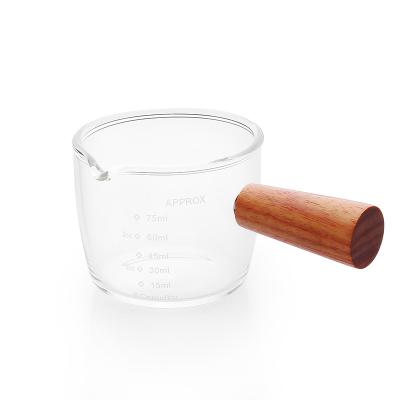 China BCnmviku Double Espresso Clear Scale Measuring Cup Viable Tip Sharing Pot Latte Mini Milk Jug Milk Cup Wooden Handle Glass for sale