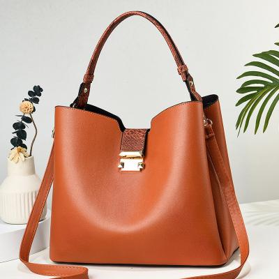 China Fashion \ Comfortable Leather Cross \ Goods 2022 Latest Large Capacity Bucket Charms Luxury Fashion PU Bag - Single Shoulder Body Tote Hand Bag For Women for sale