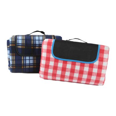 China Hot Selling Picnic Plush Picnic Blanket Polyester Fabric 100% Knitted Fabric All Seasons for sale