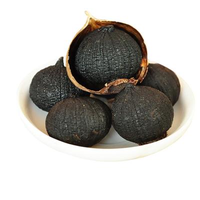 China Easy Black Garlic Fresh Whole Black Garlic Single Bulb Skin Fermented Healthy Food for sale