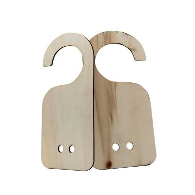 China Europe Pattern Size Customized Wooden Door Knob Hanger Craft DIY Wooden Door Handle Hanger Signs for sale