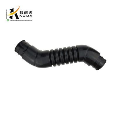 China Black Color Rubber Material Auto Parts Engine Air Intake Hose OEM 17881-54200 For Toyota Hilux 4-Runner LN65 2L 2.4L for sale