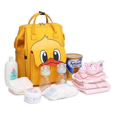 China Large Cartoon Duck Crib Foil Insulation Mummy Bag Wholesale Anti-theft Diaper Bag for sale