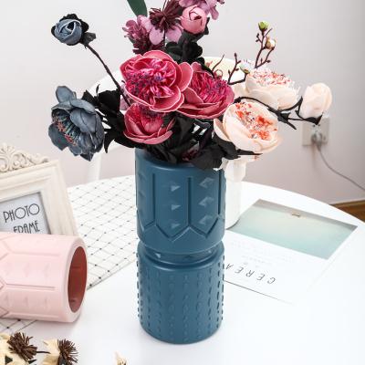 China Modern Vase Plastic For Flower Decor Rustic Home Modern Floral Vase Decorative Centerpiece For Living Room for sale