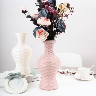 China Modern Vase Plastic For Flower Decor Rustic Home Modern Floral Vase Decorative Centerpiece For Living Room for sale