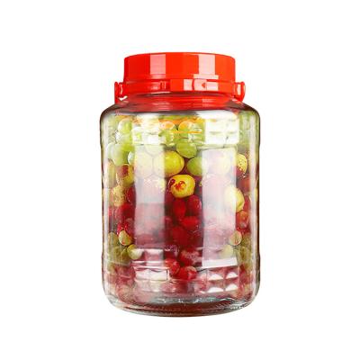 China Factory Wholesale Freshness Preservation Factory Barrel Fruit Wine Glass Bottle With Sealing Plastic Lid Kimchi Clear Glass Beverage Jar for sale