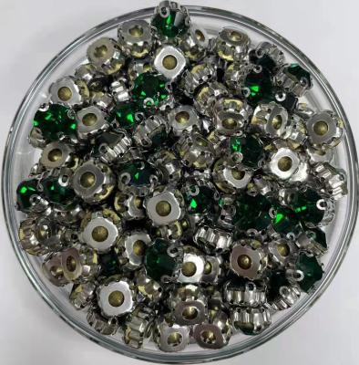 China Clear Glass High Quality 5/6/8/10MM Fancy Stones Rhinestones Shiny With Rhinestone Claws for sale