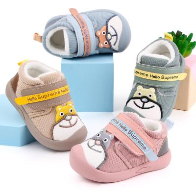 China Anti-odor Winter Cotton Baby Shoes Warm Cute Bear Design With Plush Baby Newborn Walking Shoes Unisex for sale