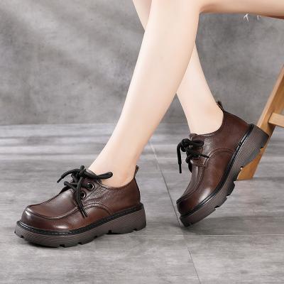 China 80815 Unique Ladies Shoes Cow Leather Platform Leather Shoes Women Retro Leisure Genuine Thick Unique Women Pantshoes Breathable Roll Shoes for sale