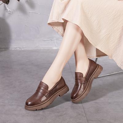 China 79201 Anti-slippery genuine cow leather ladies shoes to retro style woman real leather shoes high heel handmade British women flats for sale