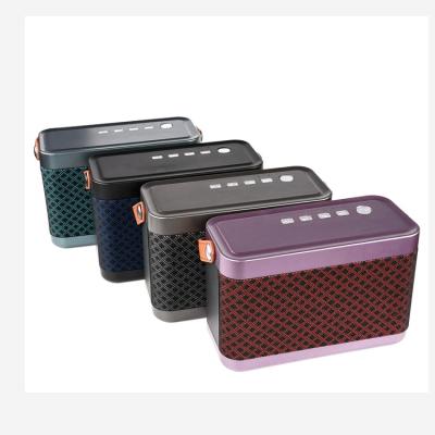 China Wireless Outdoor Portable Subwoofer 2.1 Blue Tooth Stereo Speaker 16W Speaker With TF Card FM Radio for sale