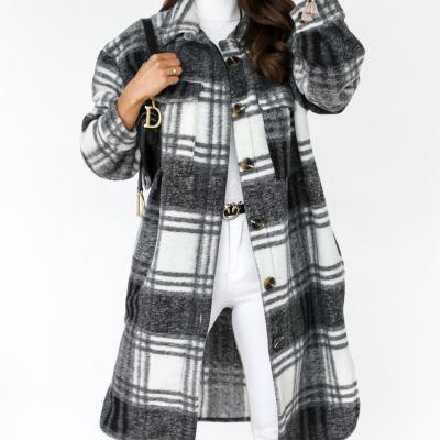 China Autumn Oversized Women Anti-Wrinkle Plaid Shirt Casual Lapel Button Down Jacket Shacket Tartan Long Plaid Shirt Women Coat for sale