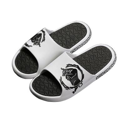 China New Design Summer Trend Fashion Colorful Slide Slippers Fashion PVC Light Outdoor Slippers For Men for sale