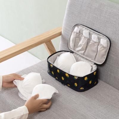 China Hot Selling Durable Durable Twill Fabric Portable Bra Storage Bag Women Travel Underwear Storage Bag for sale