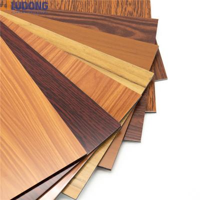 Chine Feuille 1250mm*3050mm en bois décorative intérieure ACP ACM à vendre