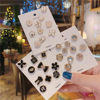 China Korean Fashion Style Rhinestone Pearl Button Brooch Set Coat Clothes Accessories Prevent Show Brooches And Pins For Dresses for sale