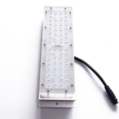 China 50W SMD 3030 Modulo Led Lente, 56 en 1 Led Street Light Lente Lente óptica de grado PC en venta