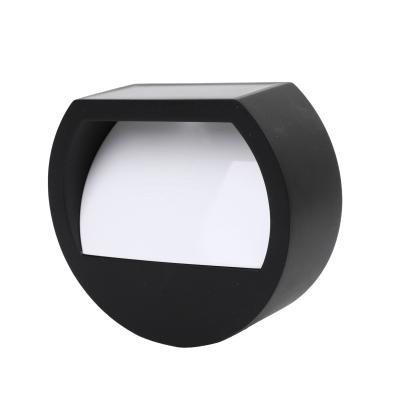 China Modern Patent Article Round Shape Small Plastic Waterproof Outdoor Solar LED Wall Lamp for sale