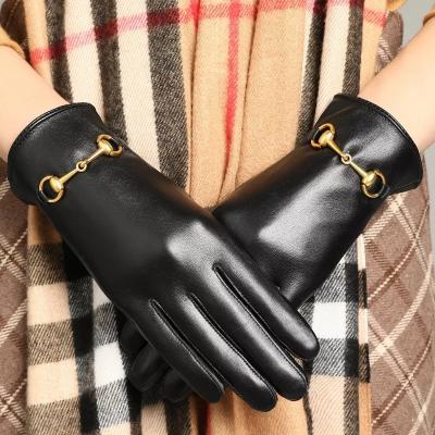 China Latest Designer Luxury Material Friendly Leather Gloves Famous Catalog G FD LU Brands Outdoor Sheepskin Winter Gloves Keep Accessories Warm for sale