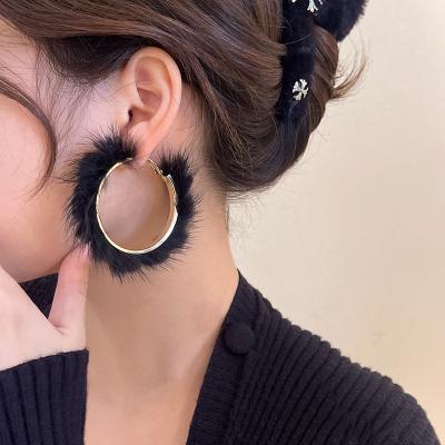 China New Fashion Friendly Material Arrival Fluffy Jewelry Accesorios De Moda Oversized Winter Circle Earring Mink Fur Round Earring Women for sale