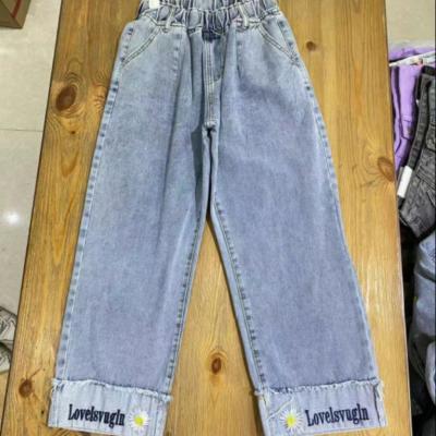 China Clothing Trendy Used Fashion Used Ladies Womens Jeans Clothing Grade Used Second Hand Clothes Bullets In Stock for sale