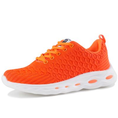 China Fashion Trend Fashion Mesh Sneakers Women Running Shoes Breathable Female Sports Shoes for sale