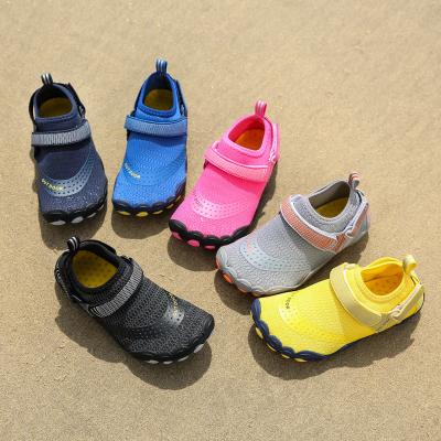 China Lightweight Kids Anti Slip 5 Fingers Swimming Aqua Shoes Quick Dry Barefoot Uphill Surfing Slippers Beach Shoes Increasing Wading Water Shoes for sale