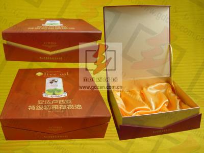 China Recycled Folded Gift Boxes For Oil , Presentation Magnetic Gift Boxes for sale