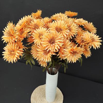 China Home Popular Silk White Chrysanthemum Daisy Bridal Bouquet Fireworks Shape Artificial Flowers CIA Amazon Party Wedding Decoration for Wedding Home Decoration for sale