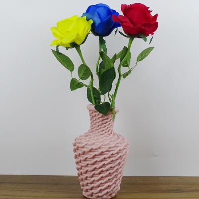 China Beautiful minimalist unbreakable European style design elegant household decoration ornaments desktop pp flower plastic vase for home decor for sale