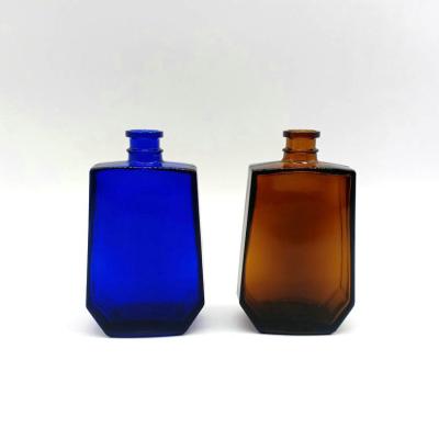 China Personal Care Cobalt Blue 100ml Glass Perfume Bottle With Pump Sprayer for sale