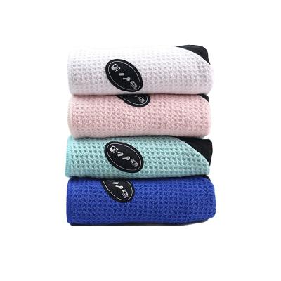 China Professional Sports Sustainable Towel Badminton Lengthened Soft Sweat Absorbent Exercise Towel With Pocket for sale