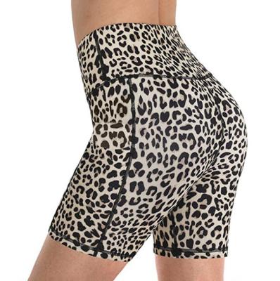 China Breathable Camouflage Tight Fitness Shorts Seamless Hip Sexy Yoga Gaiters Shorts for sale