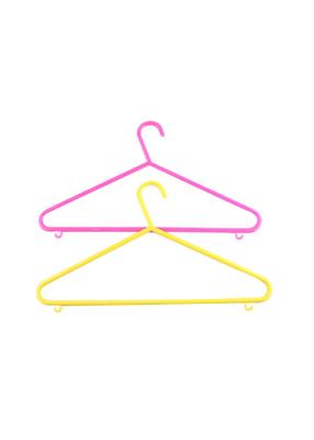 China Lightweight Adult Plastic Clothes Hangers For Hotel Bedroom Customised Size for sale